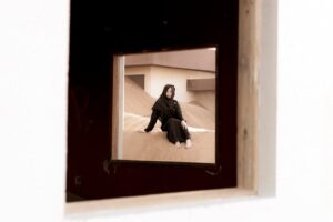 Welche kreativen Möglichkeiten gibt es, alte Fensterrahmen wiederzuverwenden