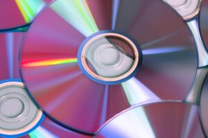 Wie kann man alte CDs und DVDs in kreativen DIY-Projekten wiederverwenden