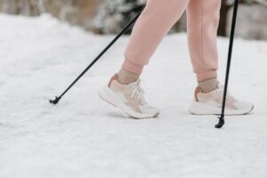 Wie finde ich die besten Schneeschuhe für Winterwanderungen